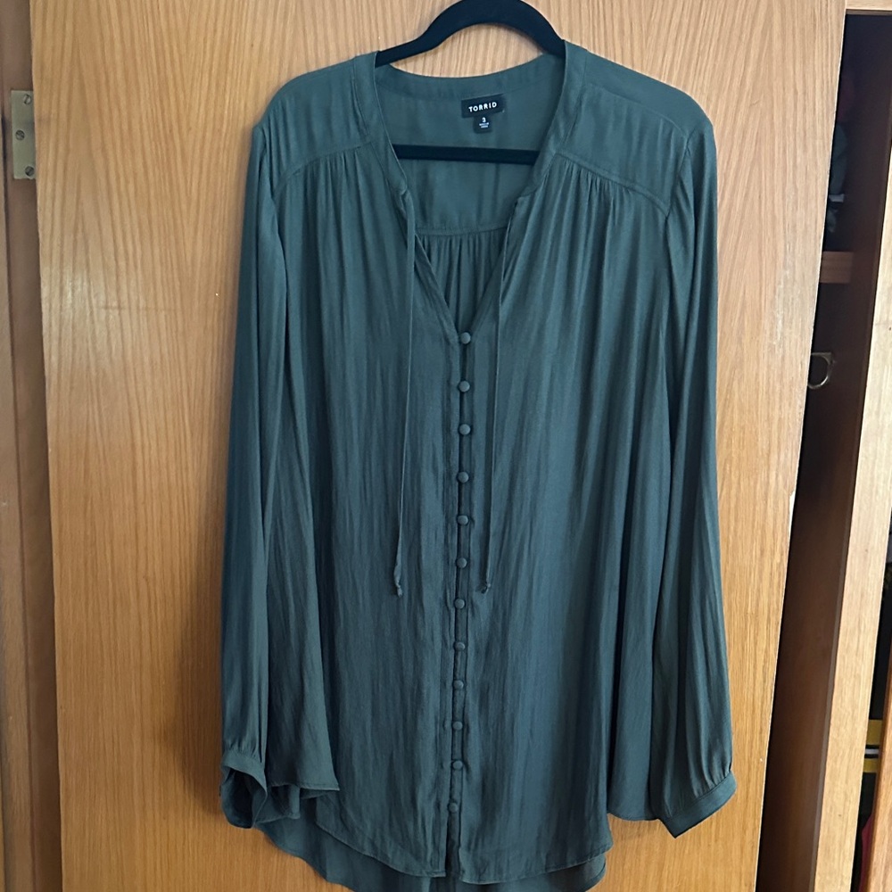 torrid Olive Green Button-Front Peasant Blouse